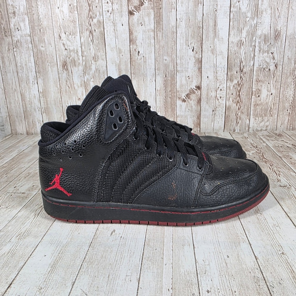 Jordan 11‎ CMFT Low Black Red Men's Size 11.5 Basketball Shoes